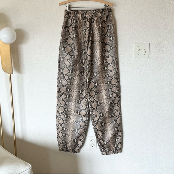 Pretty Little Thing x Little Mix snake skin cargo pants - Picture 4 of 6